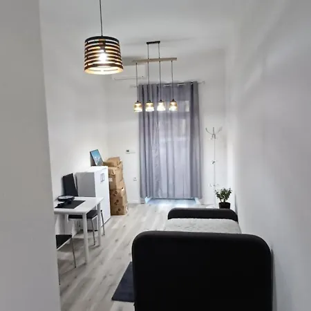 Guest house Apartmandamir 3*