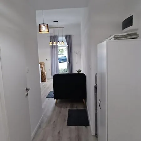 Apartmandamir בית הארחה 3*